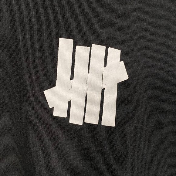 Undefeated Double Sided 5 Strikes Tee Size 1 - Picture 2 of 6